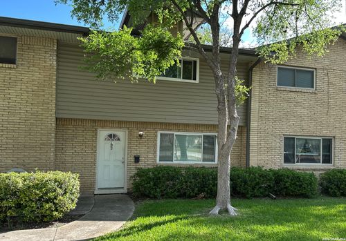 121-121 W Silver Sands Dr, San Antonio, TX, 78216-3530 | Card Image