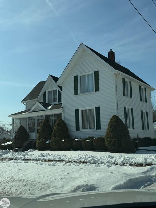 138 S 3rd St, Marine City, MI, 48039-1702 | Card Image