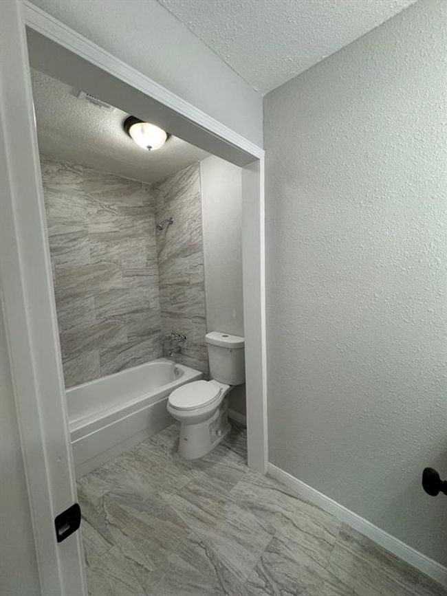 19707 Misty Pines Ct, House other with 4 bedrooms, 2 bathrooms and 2 parking in Humble TX | Image 5