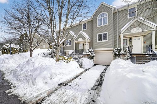 2003 Regent Dr, Mount Kisco, NY, 10549-2543 | Card Image