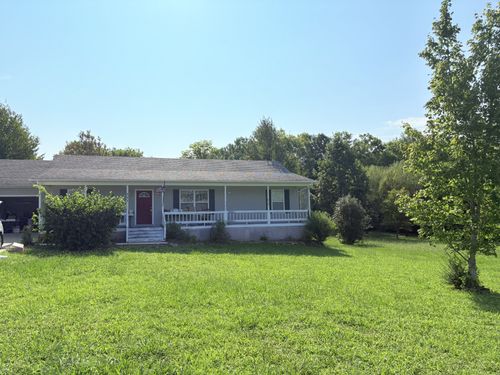 111 Clearwater Sq, Sparta, TN, 38583-8820 | Card Image