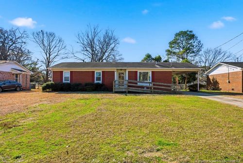 815 Bedrock Dr, Fayetteville, NC, 28303-2505 | Card Image