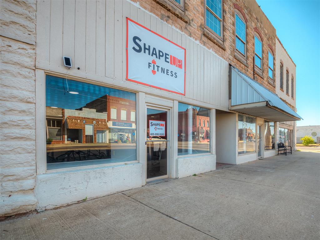 104 N Grand St, Crescent, OK 73028