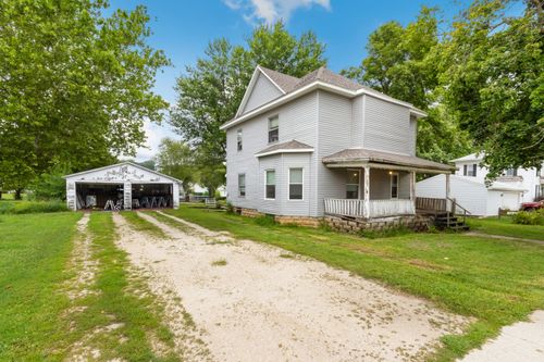 210 N Main St, Tampico, IL, 61283-7764 | Card Image