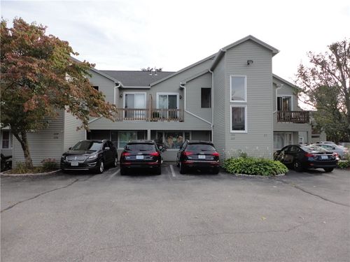 apt-205-10 East St, Cranston, RI, 02920-4471 | Card Image