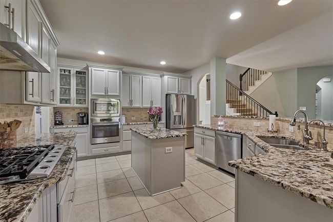 20210 Mariposa Blue Ln, House other with 6 bedrooms, 4 bathrooms and 3 parking in Cypress TX | Image 8