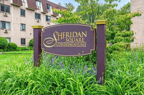 apt-140-135 Grove St, Rockland, MA, 02370-2358 | Card Image