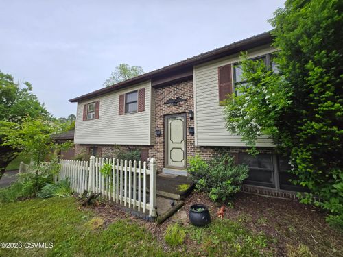49 Spottswood Dr, Milton, PA, 17847-9664 | Card Image