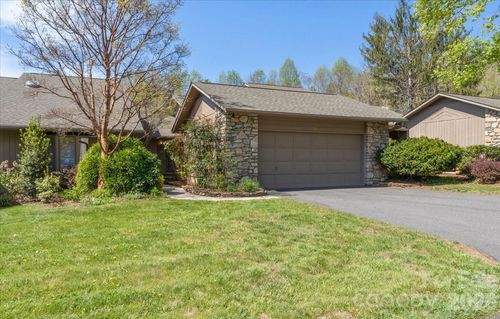 21 Ridge Ter, Asheville, NC, 28804-2757 | Card Image