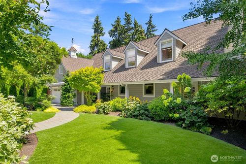 2042 77th Ave Ne, Medina, WA, 98039-2303 | Card Image