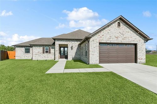 218 Belle Ormond Cir, Destrehan, LA, 70047-3305 | Card Image