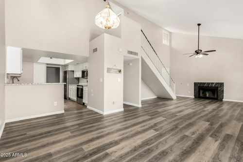 11226 N 81st Ave, Peoria, AZ, 85345-1047 | Card Image