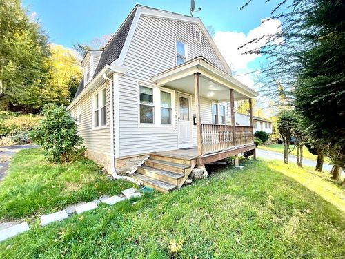 131 Greenwood St, Watertown, CT, 06795-2739 | Card Image