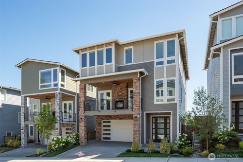 7545 S 129th Pl, Seattle, WA, 98178-4739 | Card Image