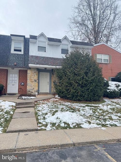 1131 W Aaron Dr, STATE COLLEGE, PA, 16803-3104 | Card Image