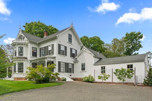 131 Elm St, Guilford, CT, 06437-1030 | Card Image