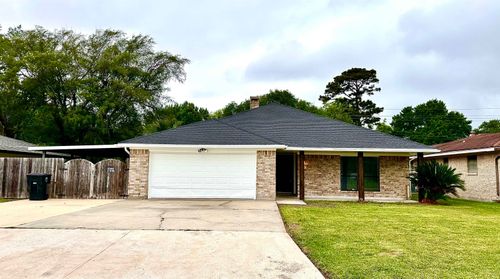 6449 Plaza St, Groves, TX, 77619-5027 | Card Image
