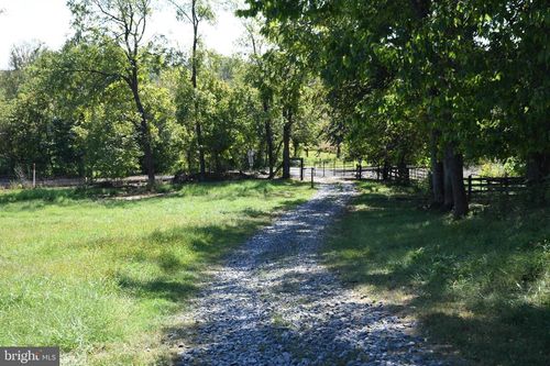 2919 Rokeby Rd, DELAPLANE, VA, 20144-1934 | Card Image