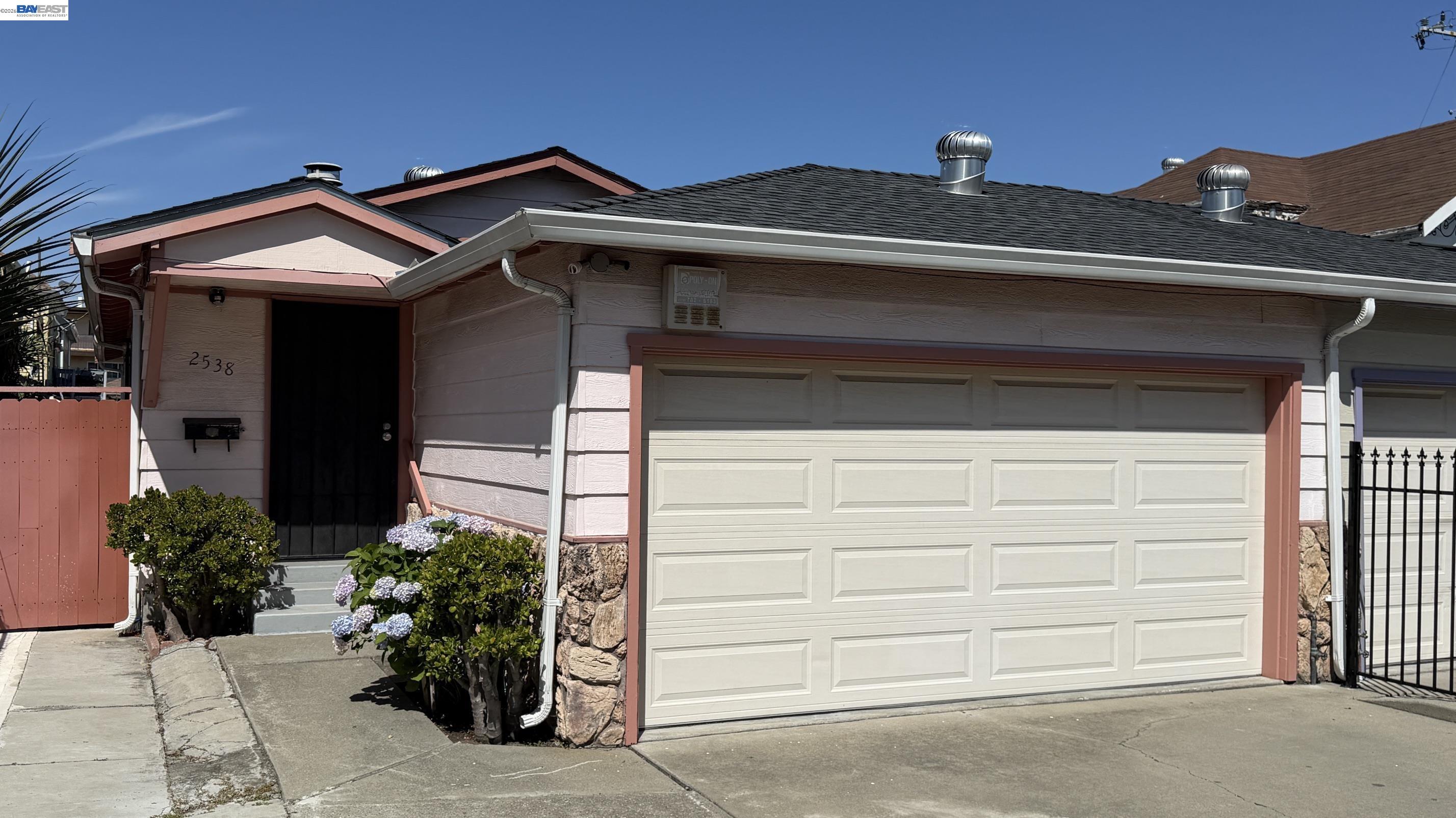 Residential in Oakland
