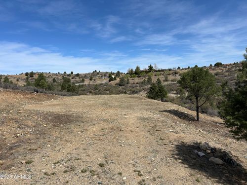 8-16776 W Trap Rd, Peeples Valley, AZ, 86332-8649 | Card Image