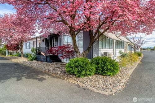 1305 Gloria Ln, Walla Walla, WA, 99362-5109 | Card Image