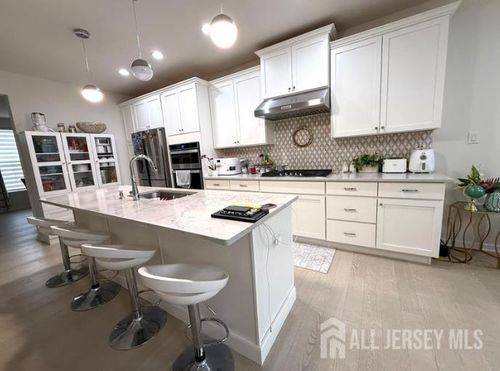 21 Wisteria Ct, Monroe, NJ, 08831-7304 | Card Image