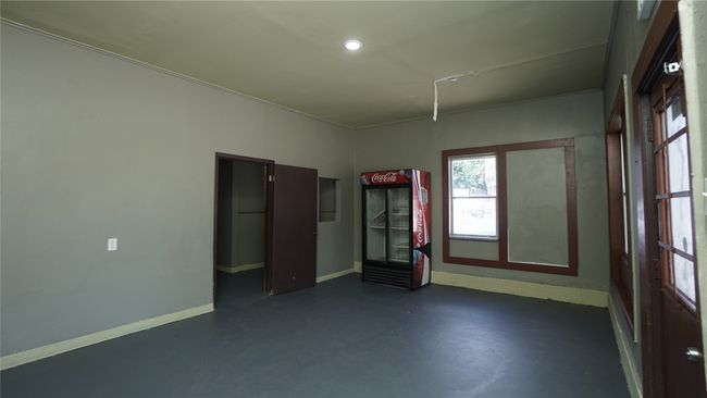 Waiting Area | Image 5
