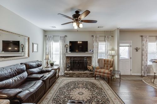 111 Gunier Cir, Dawsonville, GA, 30534-4292 | Card Image