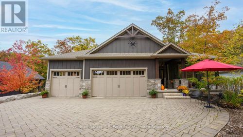 10151 Pinery Bluffs Rd, Grand Bend, ON, N0M1T0 | Card Image