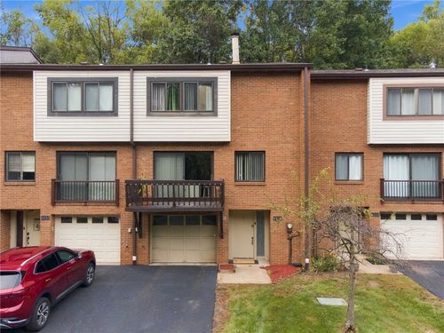 304 Springwater Ct, Coraopolis, PA, 15108-9676 | Card Image