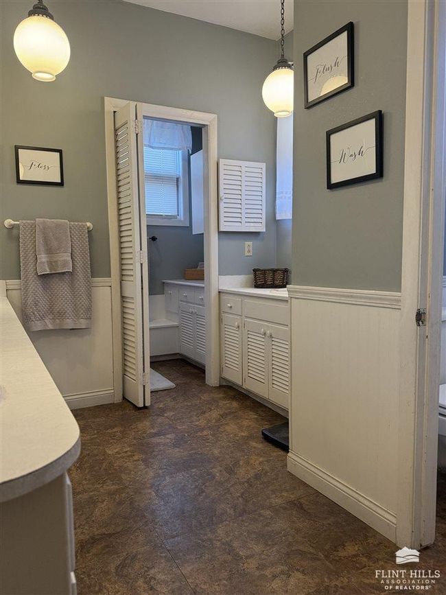 406 W 8 Th St, House other with 4 bedrooms, 2 bathrooms and null parking in Concordia KS | Image 30