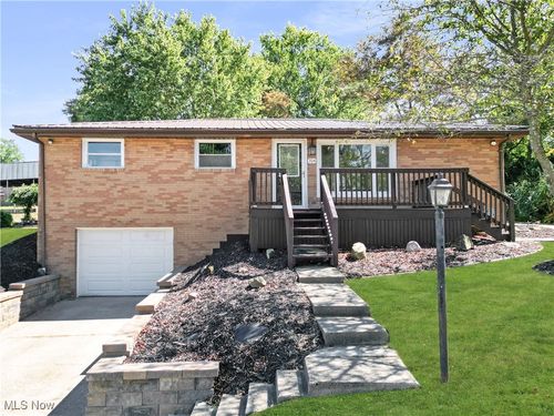 704 Douglas Ave, Wintersville, OH, 43953-4038 | Card Image