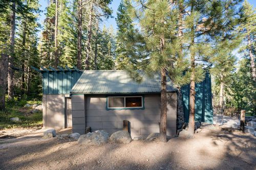 14218 Donner Ave, Truckee, CA, 96161-3637 | Card Image