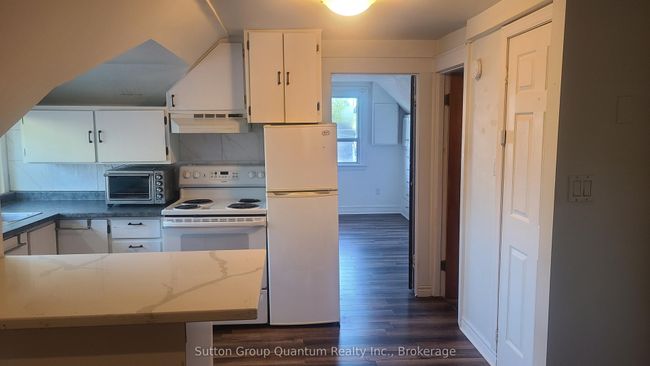 992 Montclair Ave, House other with 5 bedrooms, 3 bathrooms and 2 parking in Hamilton ON | Image 15