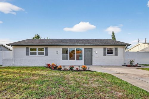 196 74th Ave Ne, St Petersburg, FL, 33702-5426 | Card Image