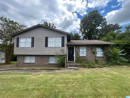 823 Country View Dr, Center Point, AL, 35215-2147 | Card Image