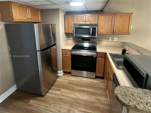 524-151 E Washington St, ORLANDO, FL, 32801-2351 | Card Image
