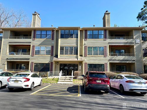 1305 Stoneridge Cir, Helmetta, NJ, 08828-1139 | Card Image