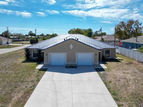 1054 Se 10th St, Cape Coral, FL, 33990-3077 | Card Image