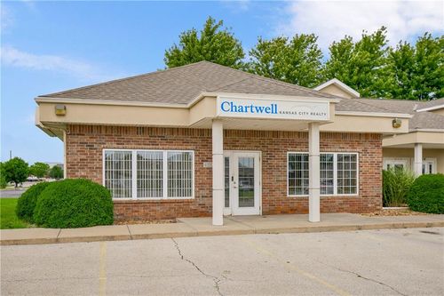 410 Remington Plaza Ct, Raymore, MO, 64083-8599 | Card Image