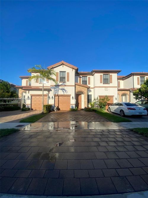10413 W 33rd Ct, Hialeah, FL, 33018-2109 | Card Image