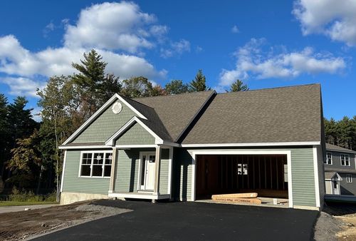 16 Juliana Ave, Nashua, NH, 03064-1669 | Card Image