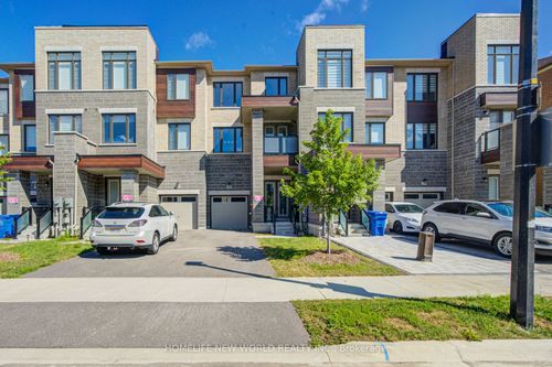 216 Vermont Ave, Newmarket, ON, L3X0M6 | Card Image