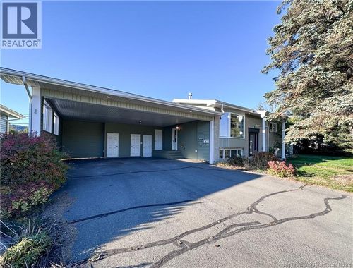 44 Av Lionel-H. Lajoie, Edmundston, NB, E3V3G6 | Card Image