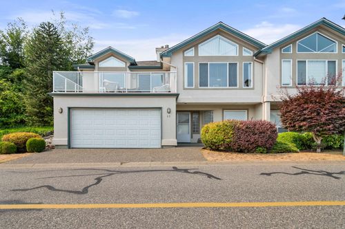 23-8590 Sunrise Dr, Chilliwack, BC, V2R3Z4 | Card Image