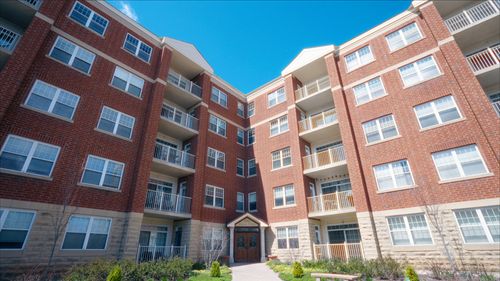 408-1 Itasca Pl, Itasca, IL, 60143 | Card Image