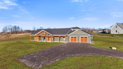 21 Mia Ridge, Sidney, ME, 04330 | Card Image