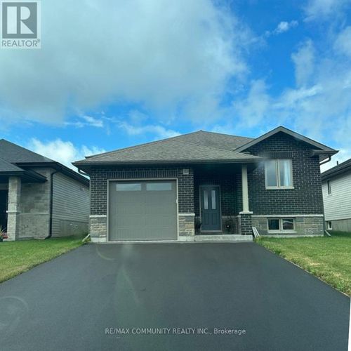 32 Cattail Cres, Trenton, ON, K8V0J4 | Card Image
