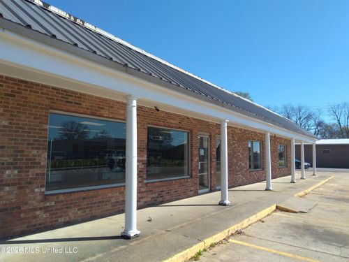 315 Ozie Carter Way, Indianola, MS, 38751-2812 | Card Image