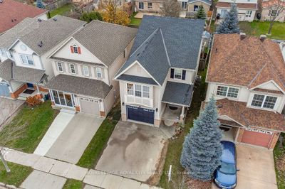 727 Zermatt Dr, House other with 3 bedrooms, 3 bathrooms and 3 parking in Waterloo ON | Image 1